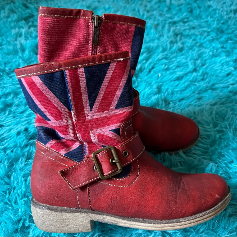 Red Union Jack short boots